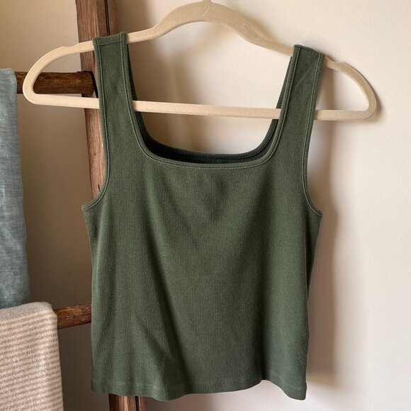Old Navy Crop Square Neckline Tank Top - Picture 1 of 8